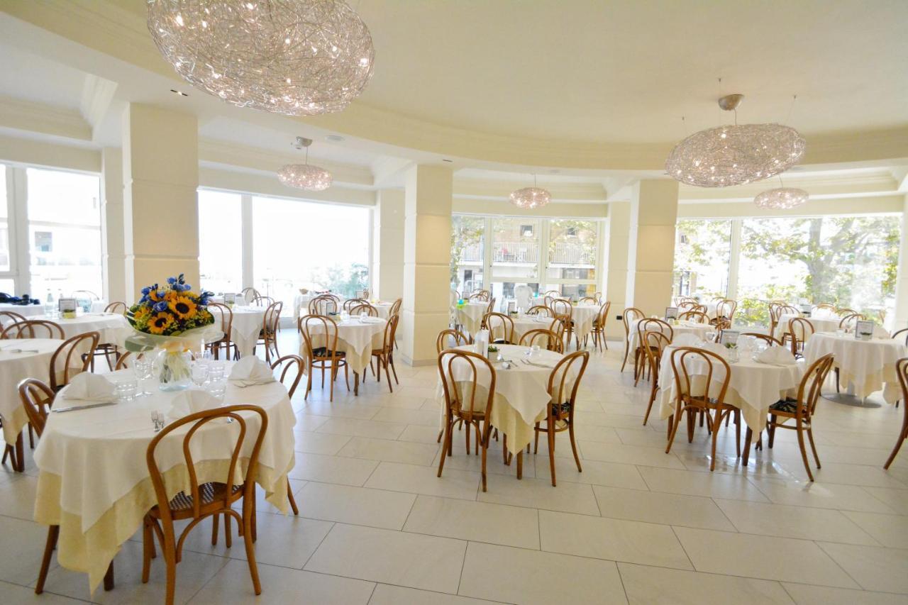 Hotel Fenice Gluten Free Milano Marittima Esterno foto
