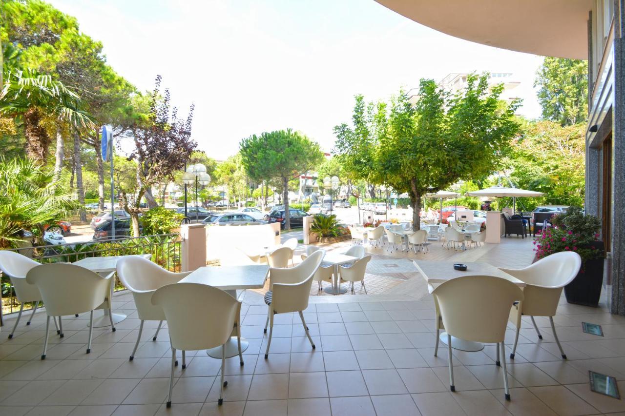 Hotel Fenice Gluten Free Milano Marittima Esterno foto