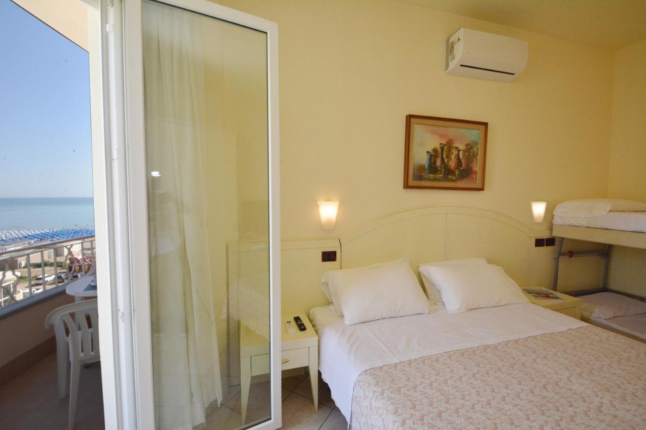 Hotel Fenice Gluten Free Milano Marittima Esterno foto