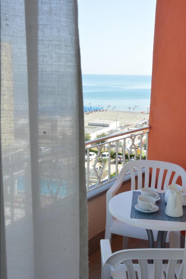 Hotel Fenice Gluten Free Milano Marittima Esterno foto