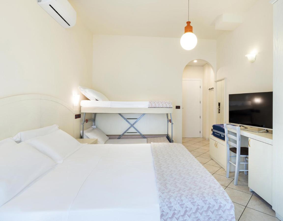 Hotel Fenice Gluten Free Milano Marittima Esterno foto