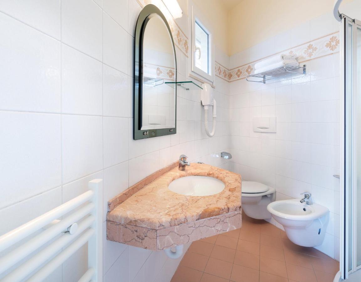 Hotel Fenice Gluten Free Milano Marittima Esterno foto