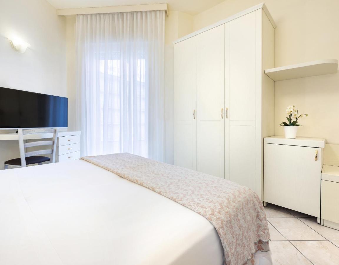 Hotel Fenice Gluten Free Milano Marittima Esterno foto