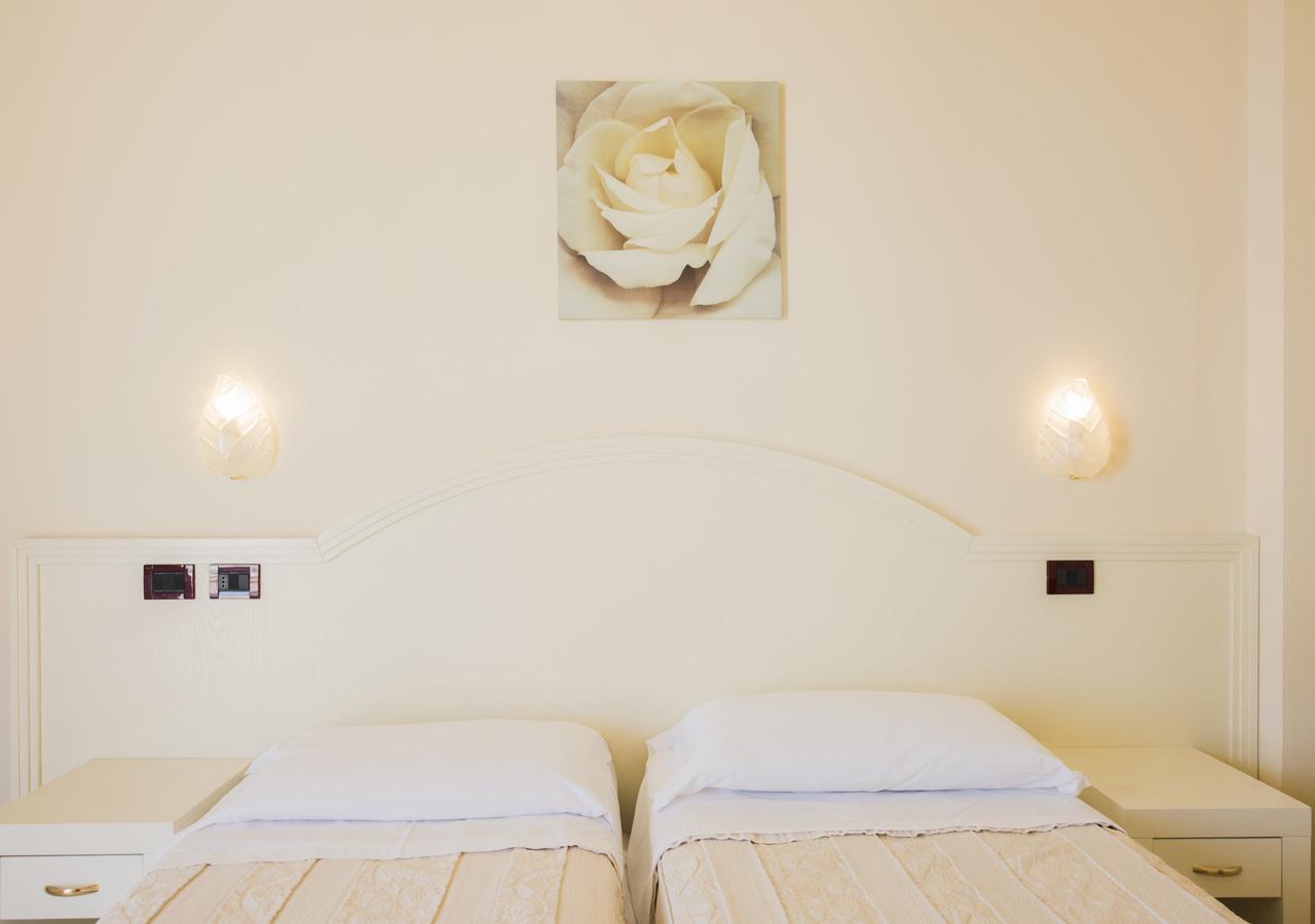 Hotel Fenice Gluten Free Milano Marittima Esterno foto