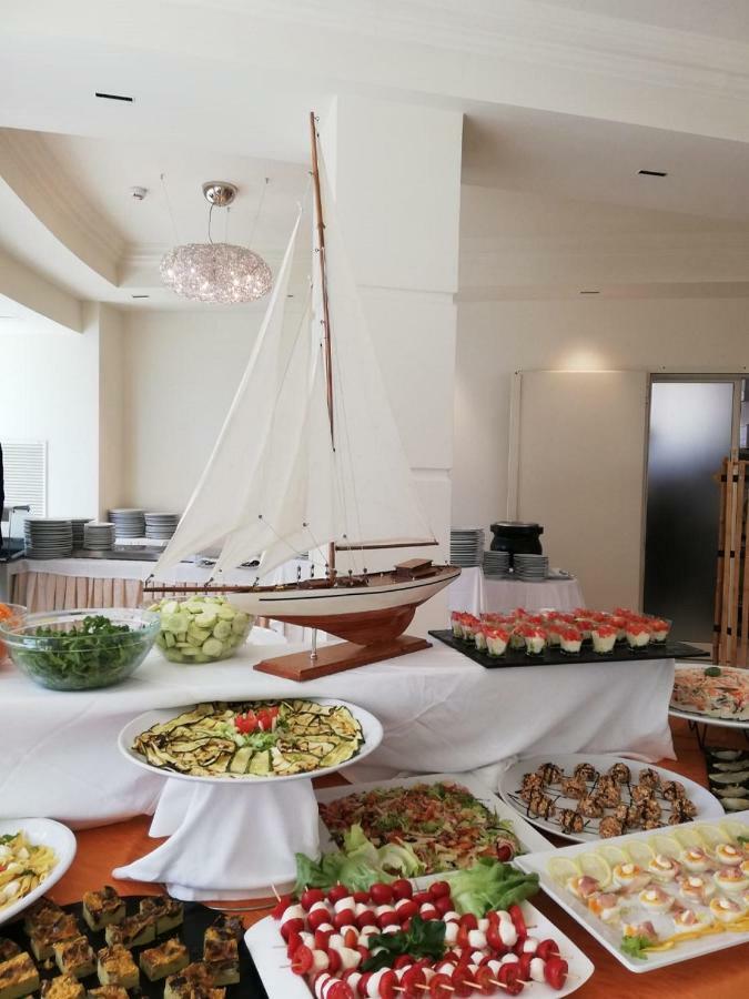 Hotel Fenice Gluten Free Milano Marittima Esterno foto